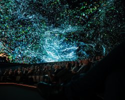 oslava v Planetariu